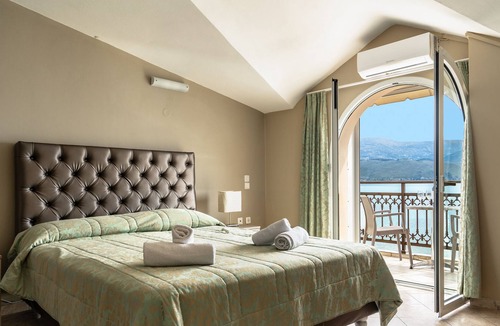 Lixouri Apartment | Studio Apartment 'Zois 12' with Sea View, Wi-Fi and Air Conditioning