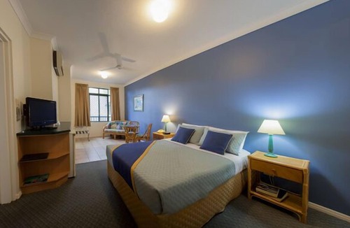 Cairns North Apartment | Studio - great value for short stays