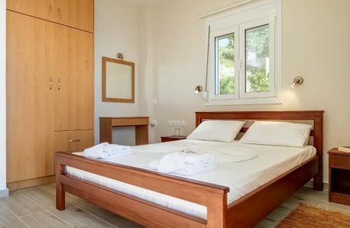 Ravdoucha Apartment | Studio in Ravdoucha with Sea View Balcony