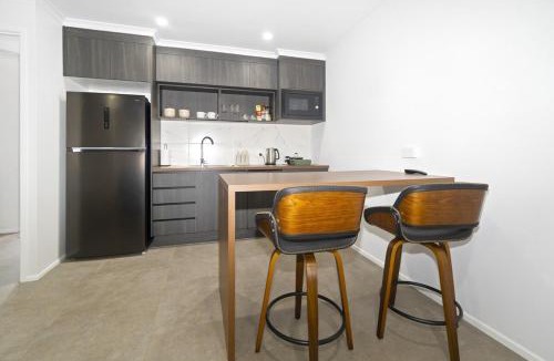 Svensson Heights Apartment | Studio Three