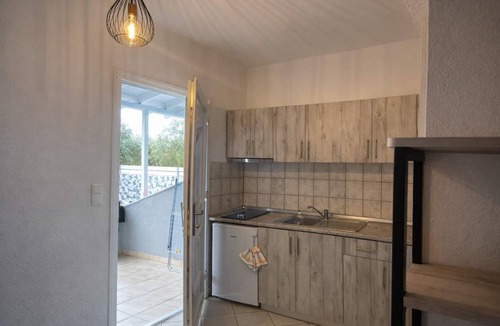Potos Apartment | Studios River - Potos Poolside Nest w/Garden View