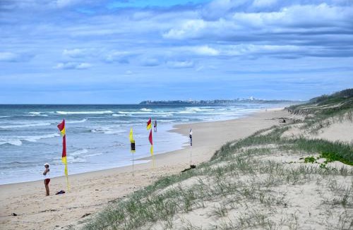 Buddina House | Stunning, Beachfront Dream Home - ZA3