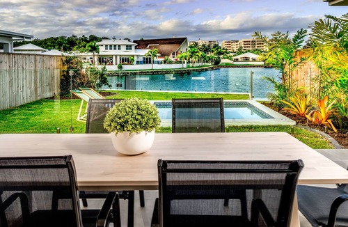 Trinity Beach Villa | STUNNING NEW VILLA ON BLUE LAGOON WITH PLUNGE POOL