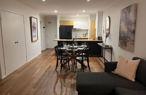 New Farm Apartment | Stunning One Bedroom Unit in the Heart of Kangaroo Point