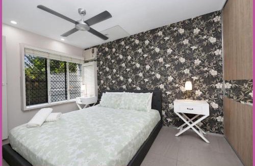 Hermit Park Apartment | Sturges Street 22 - Unit 2