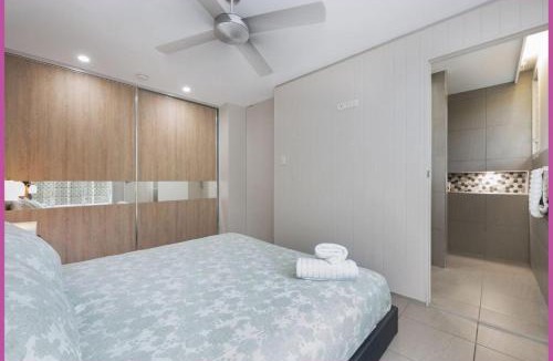 Hermit Park Apartment | Sturges Street 22 - Unit 2