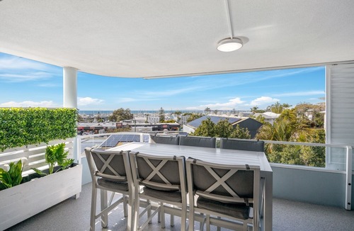 Manly House | Stylish 4-Bed Townhouse with Panoramic Ocean Views