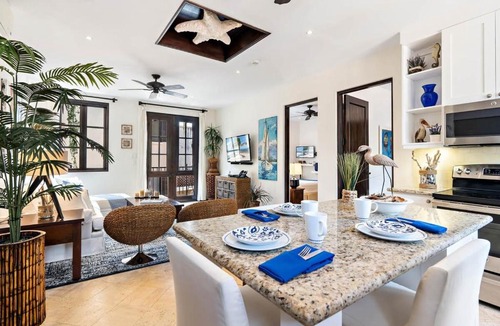 Las Catalinas House | Stylish Beach-Themed Condo with Two Bedrooms and Lovely Ocean Views