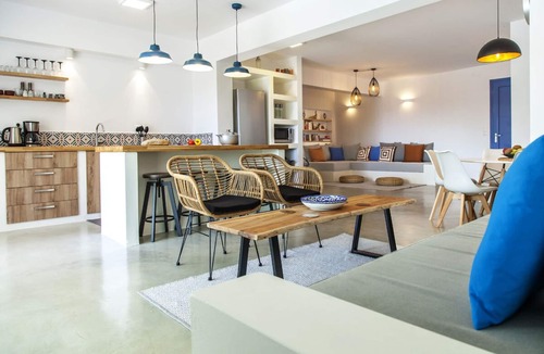 Mikros Gialos Villa | Stylish fully equipped Villa with Private Pool - 2 min Walk to the Beach