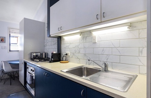 New Farm Apartment | Stylish New Farm Studio Near Cafes & River
