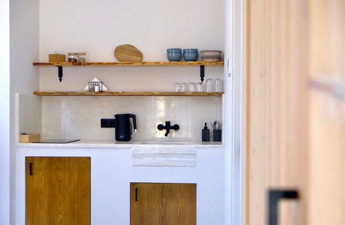 Komnina Apartment | Suite in Evia Bay hotel Edipsos