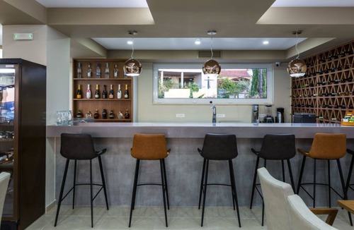 Plaka Apartment | Sun and Sea Plus Resort Hotel