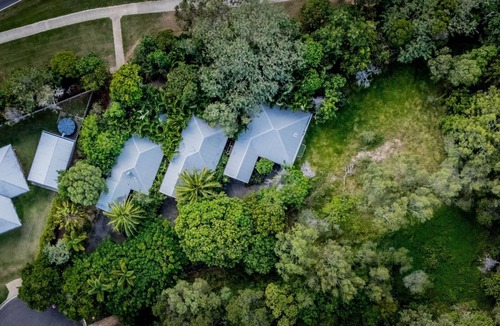 Agnes Water Villa | Sunbird Garden 2 - Private villa with spa & small pet permitted inside