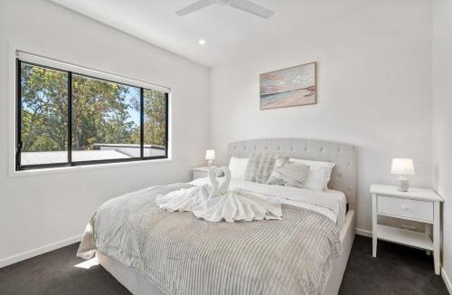 Sunnybank Hills House | Sunhaven Escape Three Storey Comfort for Families