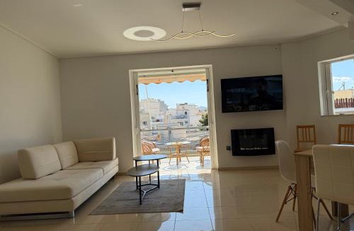 Peristeri Apartment | Sunny Home Private Jacuzzi Hydromassage, Fireplace, Acropolis & Lycabettus View, Underground Parking, 300m Metro Peristeri