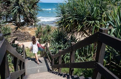 Coolum Beach Apartment | Sunny Seaside Retreat in Coolum Beach