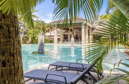 Port Douglas Apartment | Sunny Swim out Serenity with Direct Beach Access
