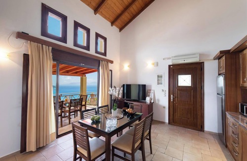 Pondi Villa | Sunrise Vista - One Bedroom Villa, Sleeps 2