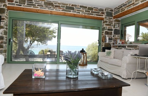 Karystos Villa | Sunsenses villa with private beach