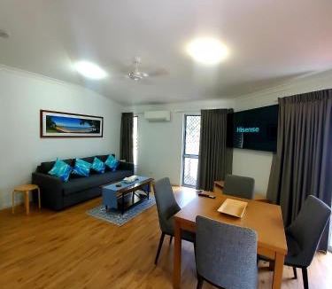 Seventeen Seventy Apartment | Sunset Cabins 1770