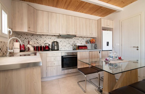 Neromilos Cottage | Sweet cottage retreat - 2 bedroom house