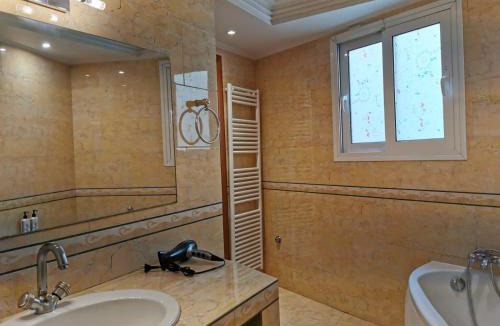 Mets Apartment | Temple of Zeus 3BD Apartment