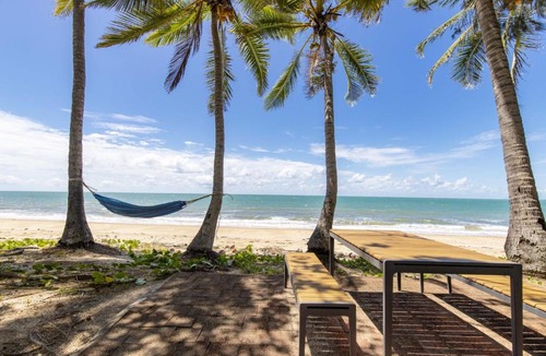 Oak Beach House | Tenterfield Beachfront Luxury 4 Bedroom Holiday Home