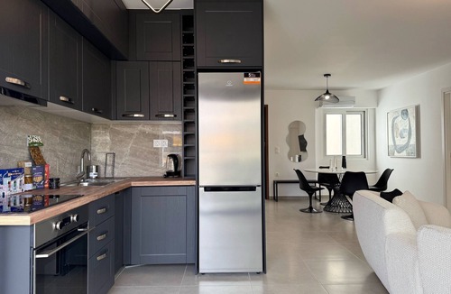 Athens City Centre Apartment | TH0 - Tesla Smart Building - Cloud9 in the city