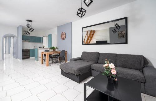 Paralia Porovitsis Apartment | Thalori Akra escape