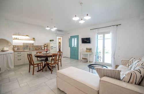Vivlos Apartment | The apartment has a terrace with a panoramic view of the Aegean Sea and Paros.