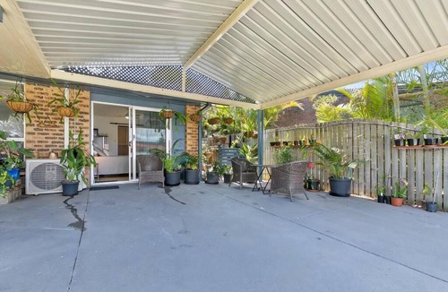 Bellara Apartment | The Brick Batch - holiday unit!