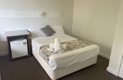 Nambour Hotel | The Commercial Hotel Nambour