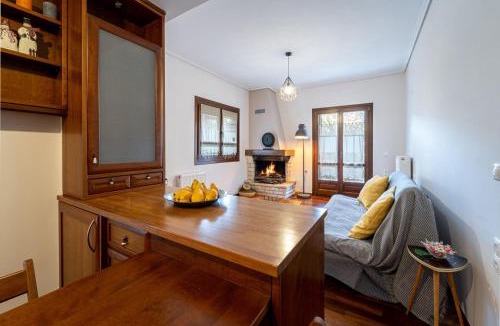 Potamia Apartment | The Foxes - Modern 1BD apartment in the Forest