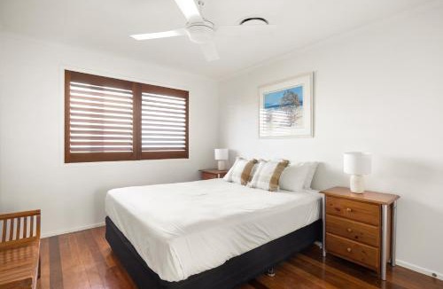 Noosa Heads House | The Islander Tropical Noosa Getaway