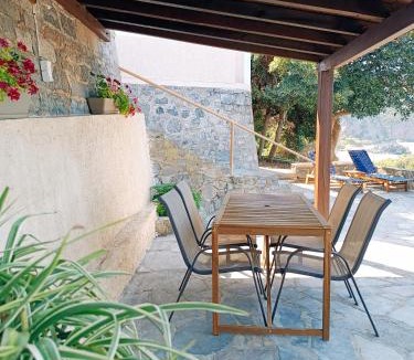 Limnionas House | The Life Suites