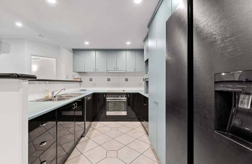 Palm Cove Apartment | The Magna Spacious Garden View Retreat