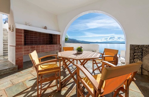 Kontos House | The Magnificent Villa Melandrina is an exceptional and rare jewel on Aegina isla