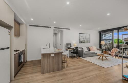 East Brisbane Apartment | "The Mowbray"-Luxury,rooftop pool,gym,free parking