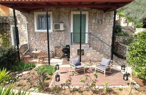 Melissopetra Apartment | The Olive Tree
