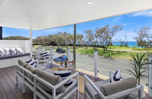 Buddina House | The Pacific - Absolute Beachfront in Buddina