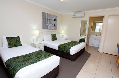 Chinchilla Hotel | The Palms Motel