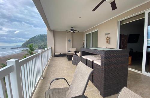 Barrio Los Villalobos Apartment | The Palms Oceanfront Condo 604
