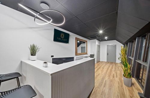 Townsville Hotel | The Pier Pods on the water- 50m from Townsville bus terminal and ferry terminal