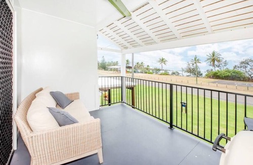 Grasstree Beach House | "The Retreat" Grasstree Beach Shacks