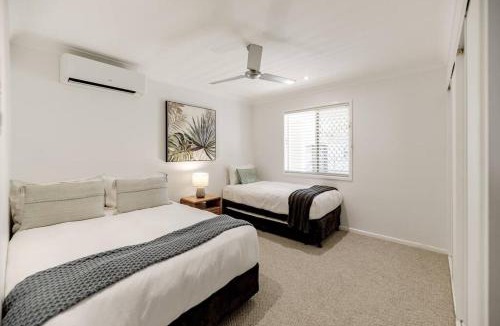 Sunshine Beach House | The Seaglass Villa - Private Pool and Sauna