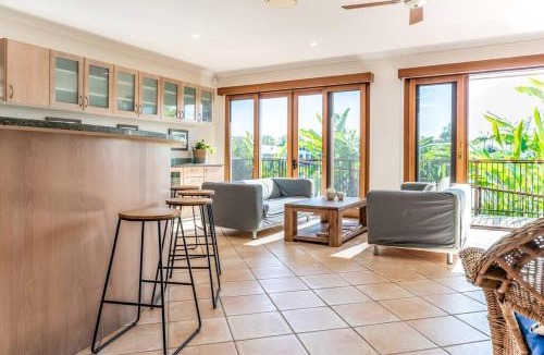 Noosaville House | The Seahorse ~ Family & Pooch Friendly Home