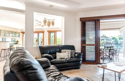 Noosaville House | The Seahorse ~ Family & Pooch Friendly Home
