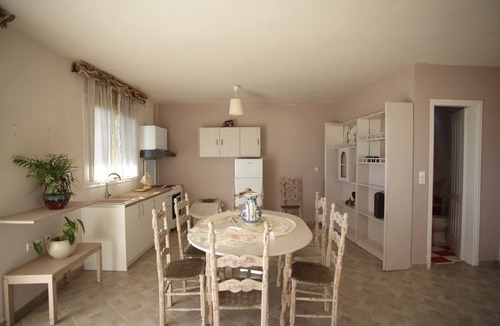Agii Apostoli House | The Summer House by Argo Hotel