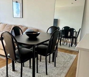 Spring Hill Apartment | The Summit Apartments - Spacious 9th floor apartment