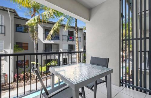 Trinity Beach Apartment | The Trinity Duo - Resort Comfort near Beach & Dining